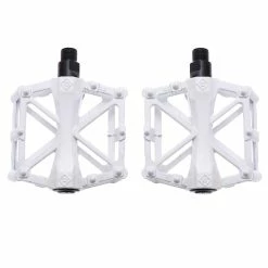 Toyvian 2pcs Universal Aluminium Alloy Bike Pedals Pratique Durable Vélo Anti-dérapant Treadle Remplacement Gadget Pour Vélo Cyclisme (blanc)