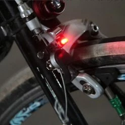 Unbranded Portable Imperméable à L’eau Nano Bike Brake Rouge Led Lumière De Sécurité Kits De Lumière De Vélo Lumières De Vélo Accessoires De Vélo